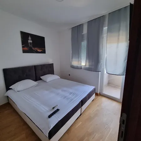 Gosnje Lägenhet Novi Sad